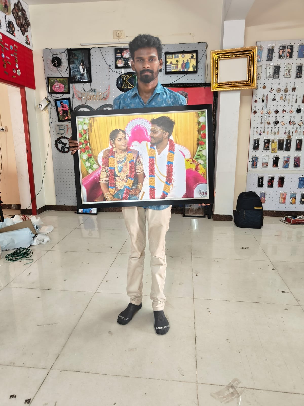 20x30 2 inch Photo Frame